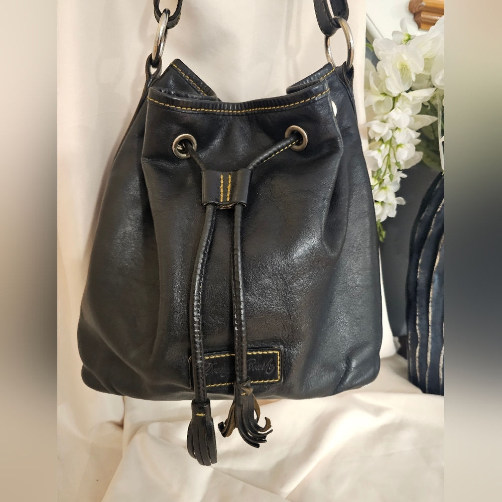 Dooney & Bourke Black Shoulder Bag - Picture 4 of 8